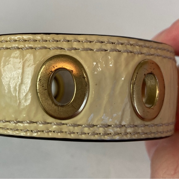 Coach Off White Leather & Gold Grommet Minimalist Bangle Bracelet - Picture 6 of 9